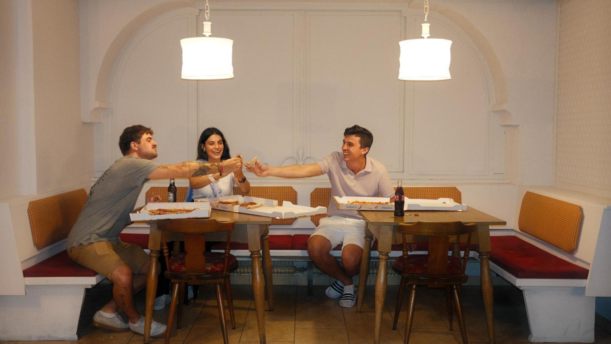 שארניץ Philipop-Up Hostel מראה חיצוני תמונה